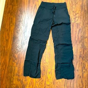 Lululemon lightweight athletic pants - Size 8